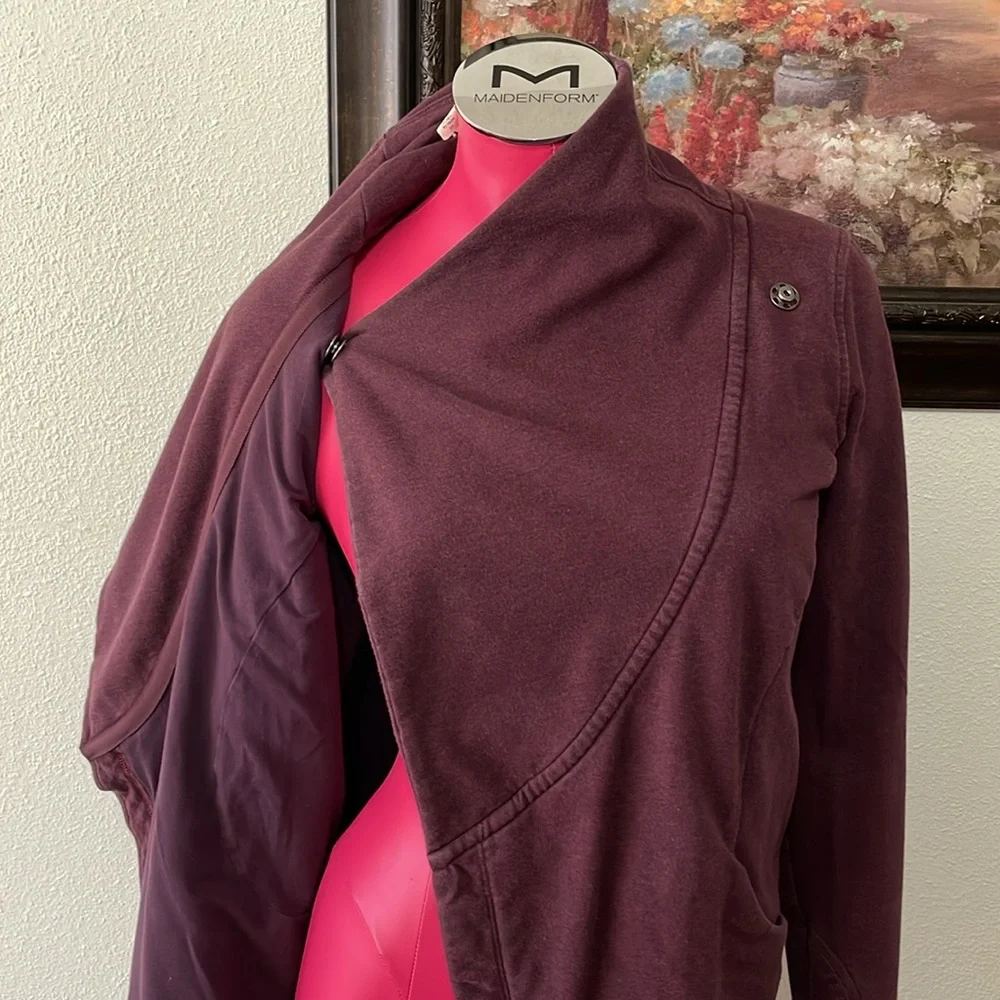 Lululemon That's A Wrap Heathered Bordeaux Drama Sweatshirt Jacket Snap Front 4